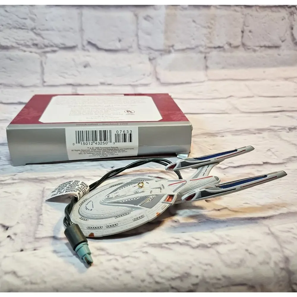 1998 Hallmark Star Trek First Contact USS Enterprise NCC-1701-E Magic Ornament